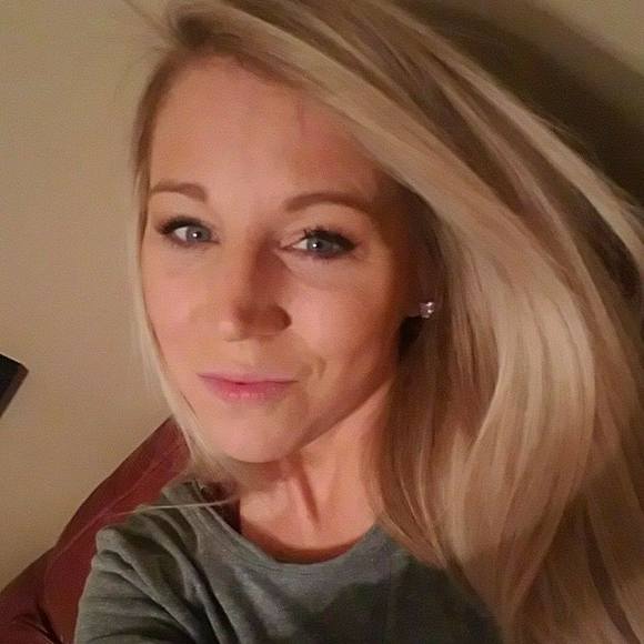 Meet your Posher, Sarah - Picture 1 of 1